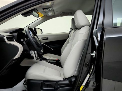 Certified 2024 Toyota Corolla Cross L image 37