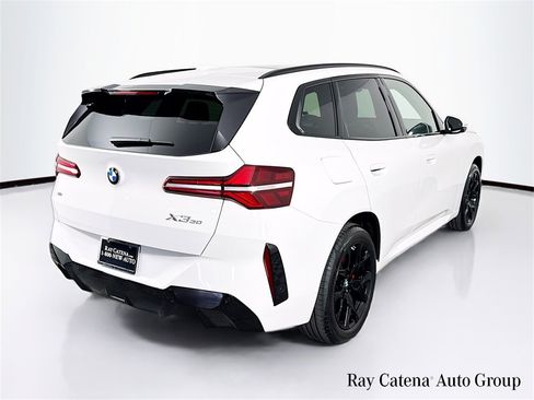 Used 2026 BMW X3 xDrive30 w/ Premium Package image 7