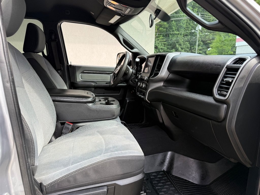 Used 2022 RAM 2500 Big Horn AWD/4WD image 4