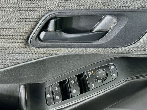 Used 2023 Nissan Rogue S FWD image 22