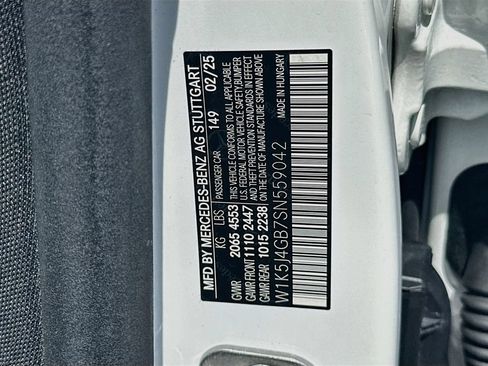 Used 2025 Mercedes-Benz CLA 250 image 32