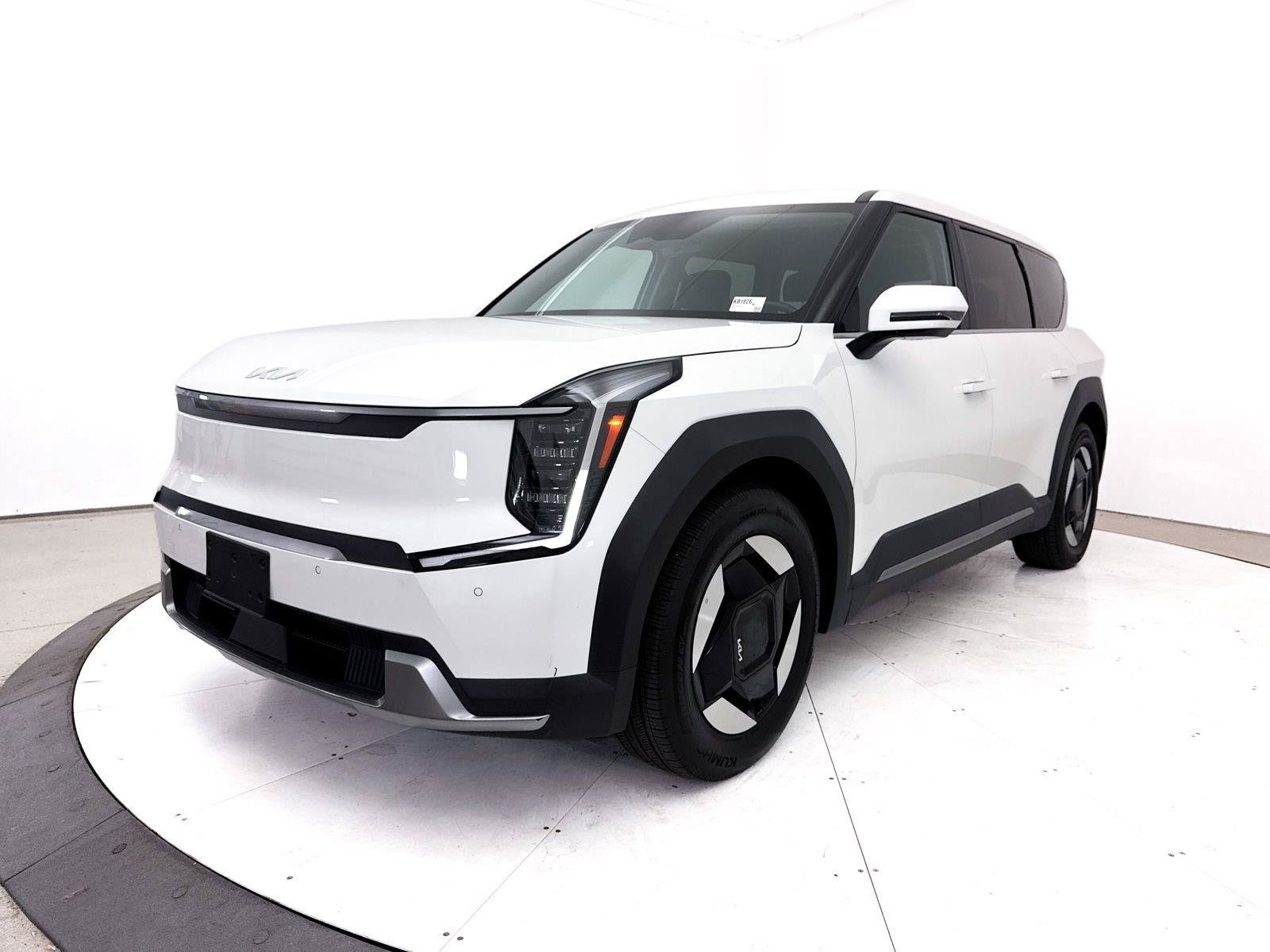 Used 2024 Kia EV9 Light Long Range RWD image 15