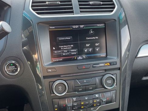 Used 2016 Ford Explorer XLT w/ Equipment Group 202A image 11