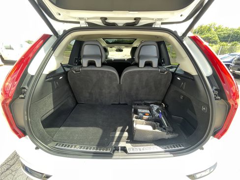 Used 2023 Volvo XC90 T8 Plus image 35
