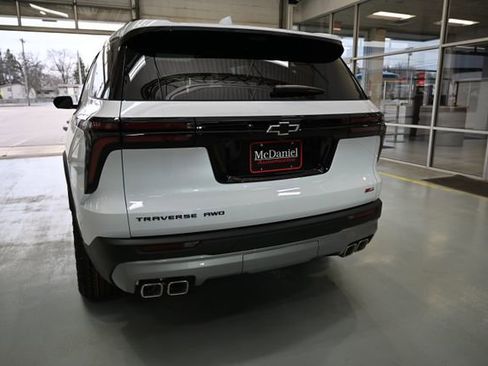 New 2026 Chevrolet Traverse Z71 w/ Enhanced Driving Package image 6