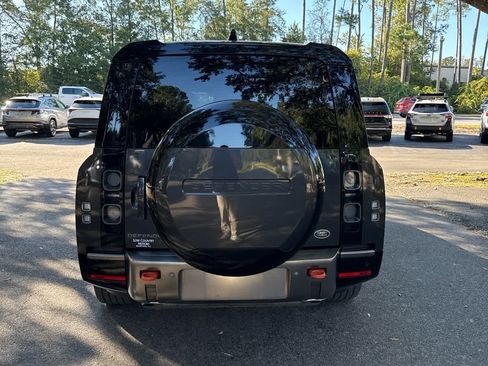 Used 2023 Land Rover Defender 130 X image 4