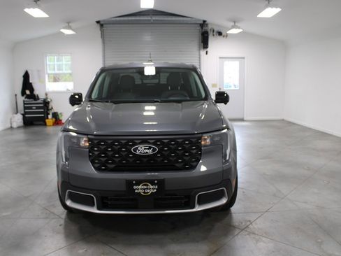 New 2026 Ford Maverick Lariat image 2