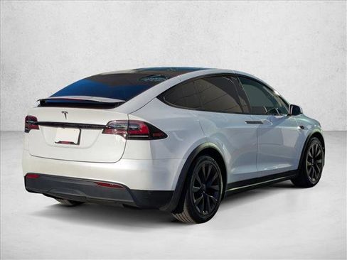 Used 2022 Tesla Model X image 5