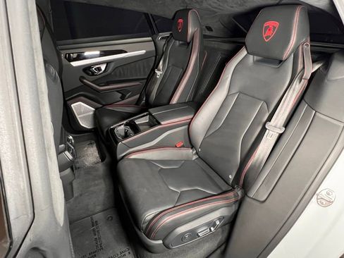 Used 2019 Lamborghini Urus image 22