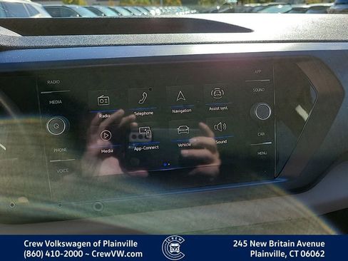 Certified 2023 Volkswagen Taos SE image 8