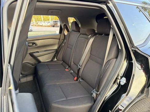 Used 2025 Nissan Rogue S AWD/4WD image 15