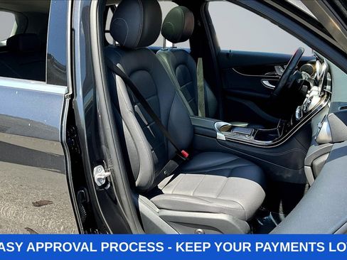 Used 2021 Mercedes-Benz GLC 300 w/ Premium Package image 37