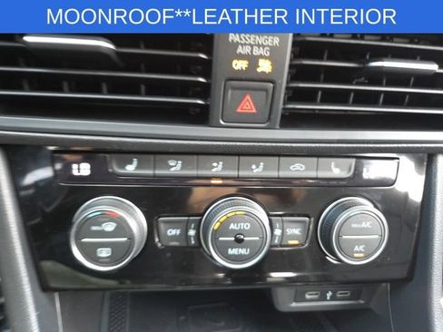 Used 2022 Volkswagen Jetta SEL FWD image 38