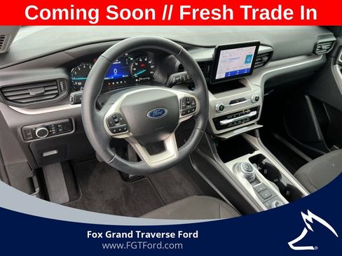 Certified 2023 Ford Explorer XLT w/ Class IV Trailer Tow Package AWD/4WD image 15