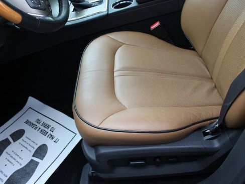 Used 2013 Lincoln MKX AWD image 19