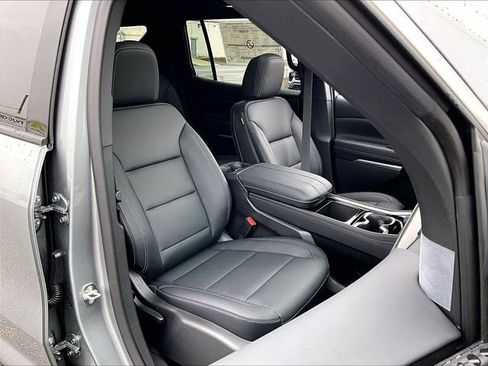 New 2026 Chevrolet Traverse LT w/ Sun and Wheel Package image 31