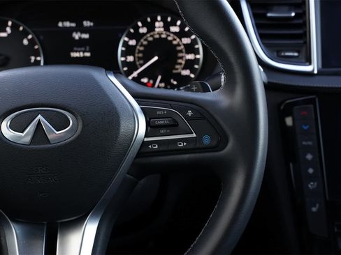 Certified 2025 INFINITI QX50 Luxe image 11