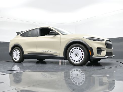 New 2025 Ford Mustang Mach-E GT image 10