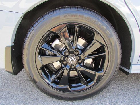 Used 2024 Honda Odyssey Sport image 11