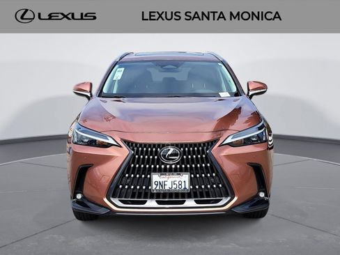 Used 2025 Lexus NX 250 FWD image 2