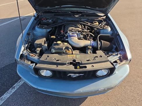 Used 2006 Ford Mustang GT RWD image 3