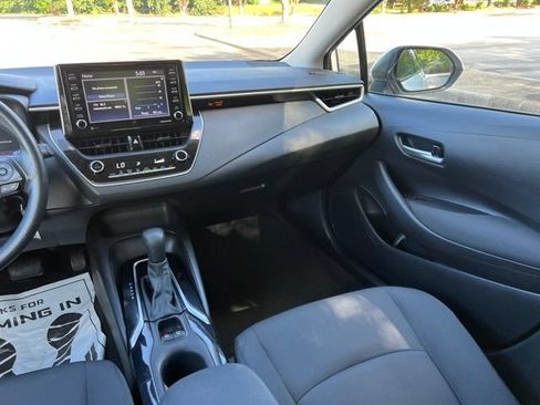 Used 2021 Toyota Corolla LE FWD image 25