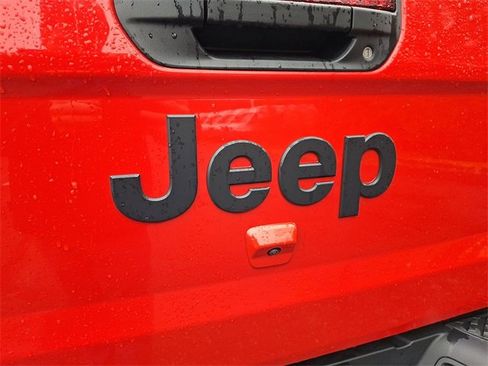 Used 2020 Jeep Gladiator Sport w/ Trailer Tow Package image 30