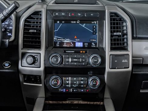 Used 2019 Ford F250 Lariat w/ Lariat Ultimate Package AWD/4WD image 26