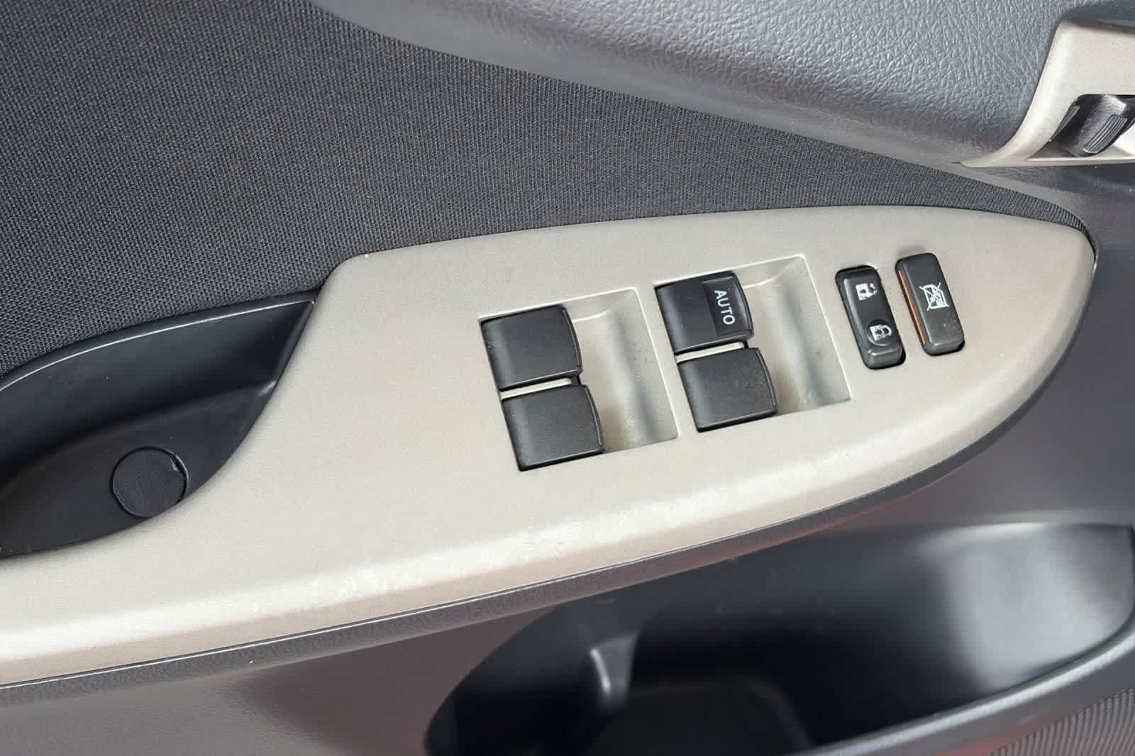 Used 2013 Toyota Corolla S Special Edition FWD image 13