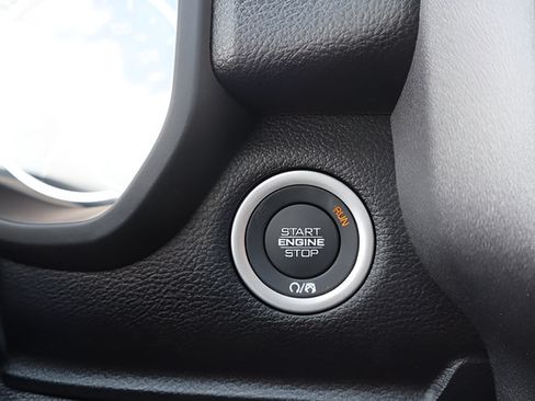 New 2026 RAM 1500 Tradesman AWD/4WD image 18