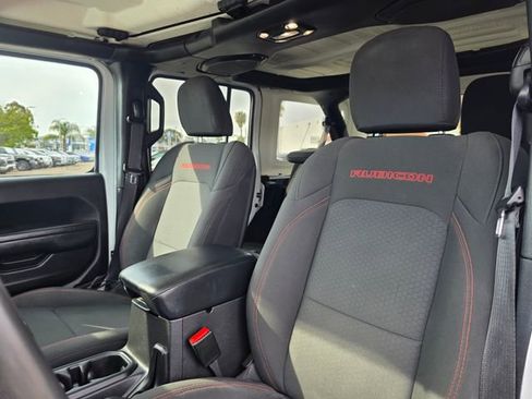 Used 2023 Jeep Wrangler Unlimited Rubicon AWD/4WD image 19