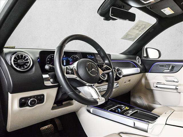 Used 2025 Mercedes-Benz GLB 250 4MATIC image 10