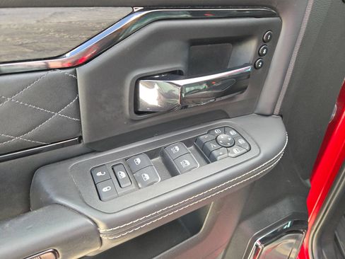 Used 2026 RAM 2500 Limited AWD/4WD image 12