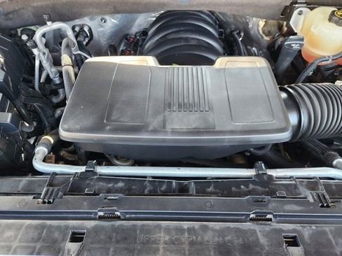 Used 2022 Chevrolet Silverado 1500 LT w/ Z71 Off-Road Package image 34