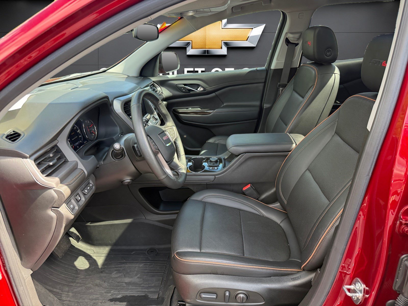 Used 2023 GMC Acadia AT4 w/ Technology Package AWD/4WD image 9