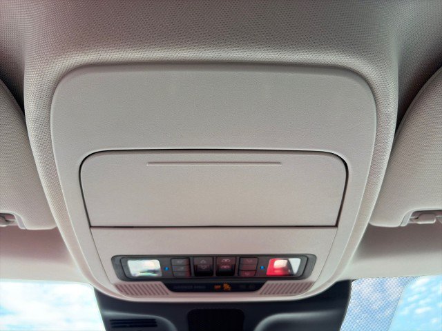 Used 2025 Ford Expedition Active AWD/4WD image 19