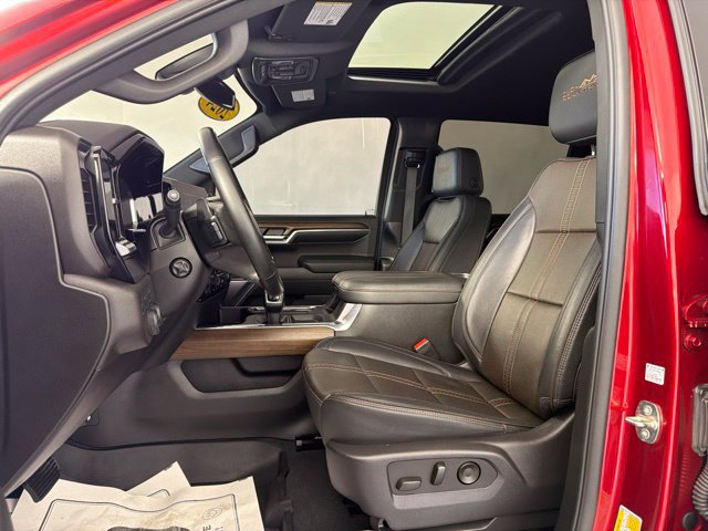 Used 2024 Chevrolet Silverado 1500 High Country w/ High Country Premium Package AWD/4WD image 34
