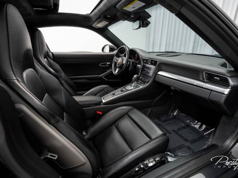 Used 2019 Porsche 911 Carrera image 38