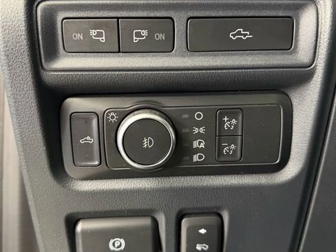 Used 2022 Ford F150 Lariat w/ Equipment Group 502A High image 28