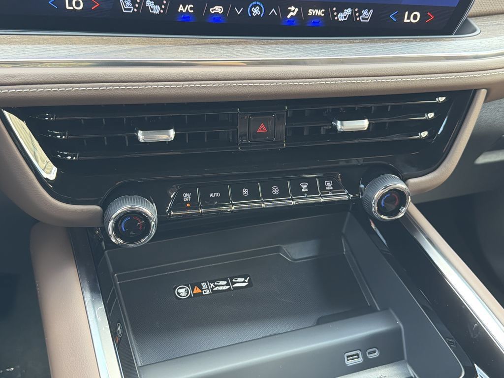 New 2026 Chevrolet Tahoe High Country AWD/4WD image 7