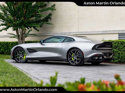 New 2025 Aston Martin Vanquish image 41