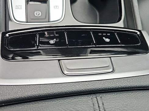 Used 2024 Hyundai Santa Cruz Night image 28