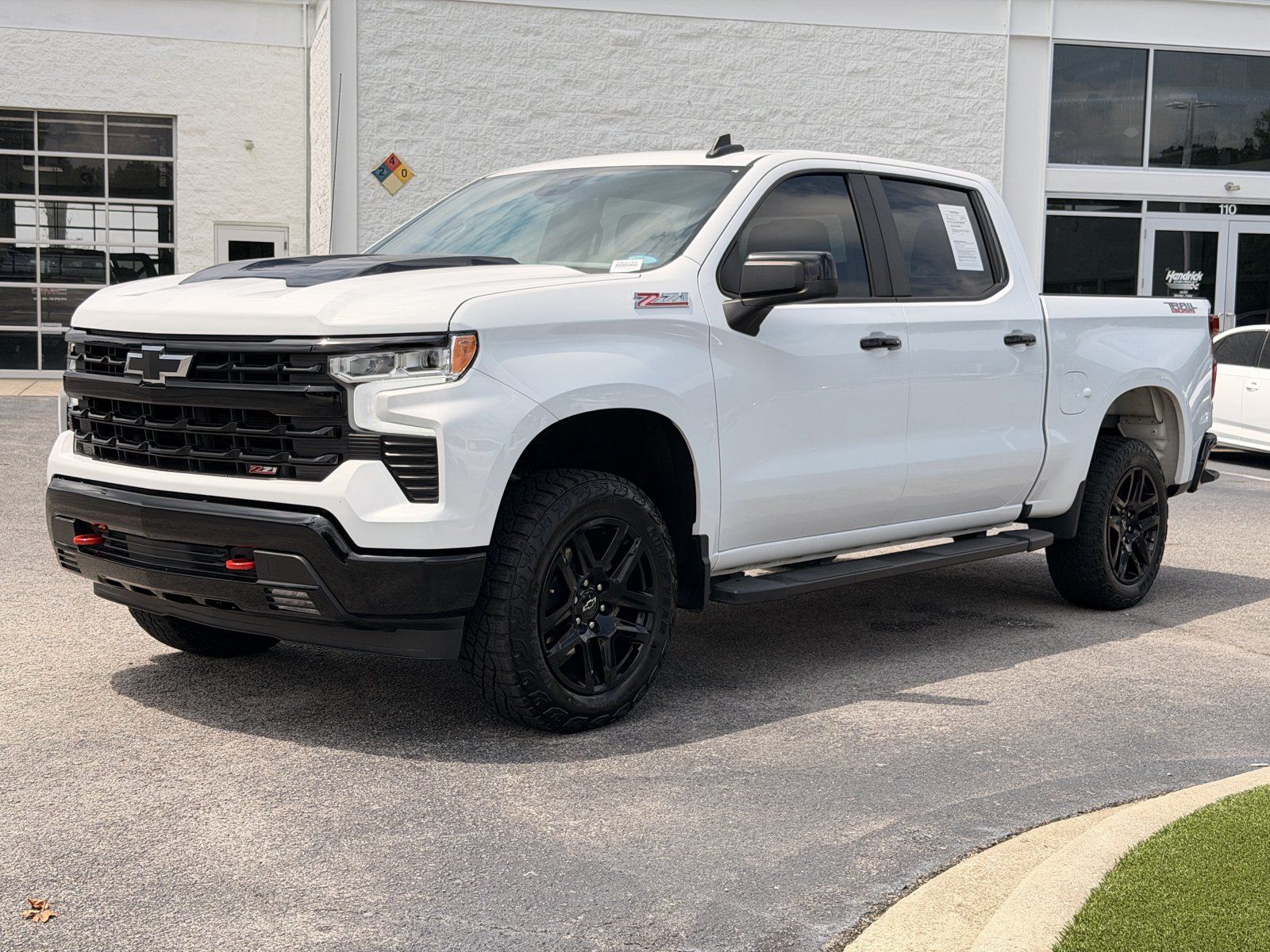 Used 2023 Chevrolet Silverado 1500 LT Trail Boss AWD/4WD image 7