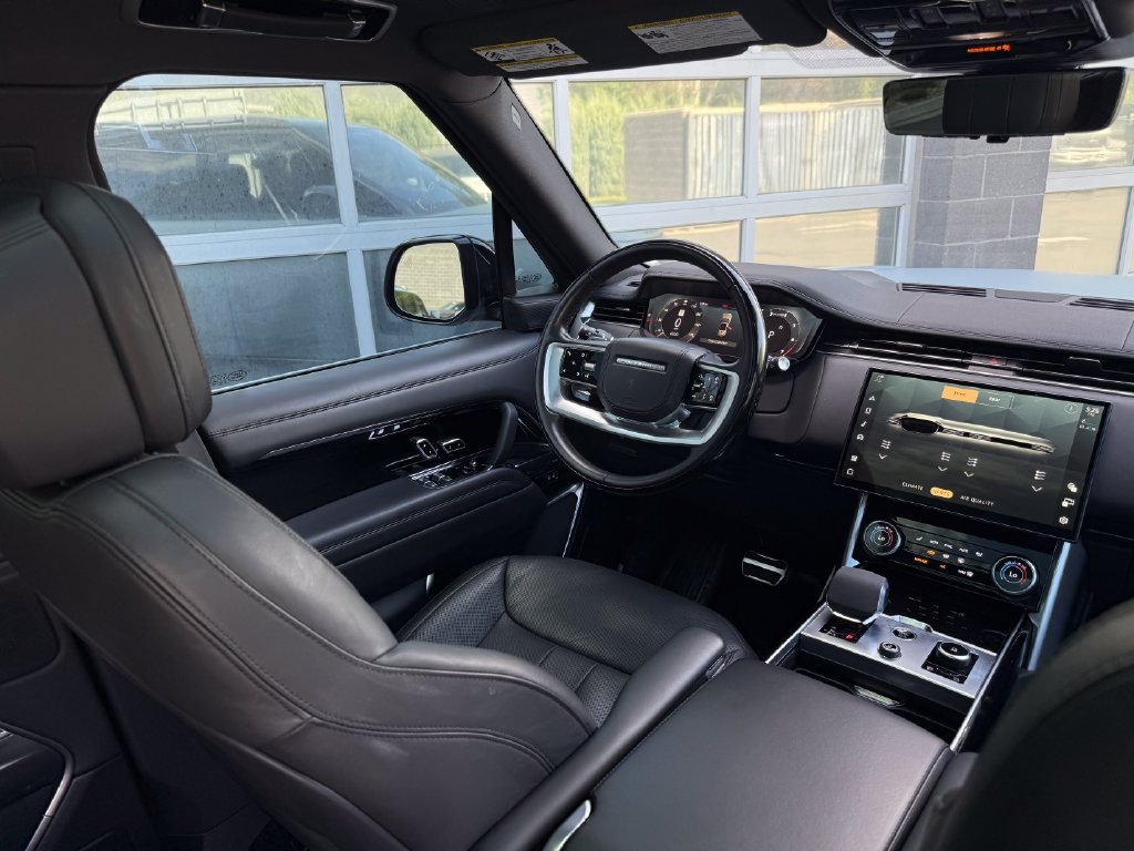 Used 2023 Land Rover Range Rover SE AWD/4WD image 42