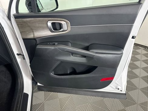 Used 2021 Kia Sorento EX FWD image 14