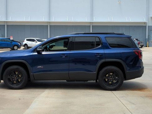 Used 2023 GMC Acadia AT4 w/ Technology Package AWD/4WD image 9