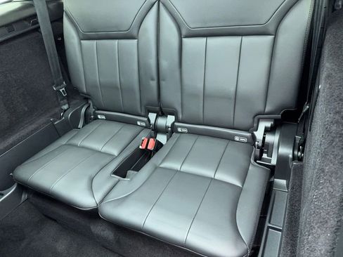 Used 2020 Land Rover Discovery HSE image 49