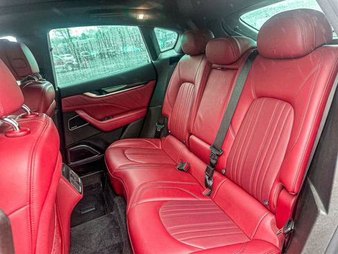 Used 2021 Maserati Levante S image 14