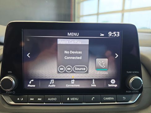 Used 2024 Nissan Rogue SV AWD/4WD image 23