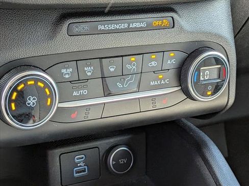 Used 2020 Ford Escape SE FWD image 14